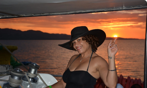 Sunset-Cruise-Sun-setting