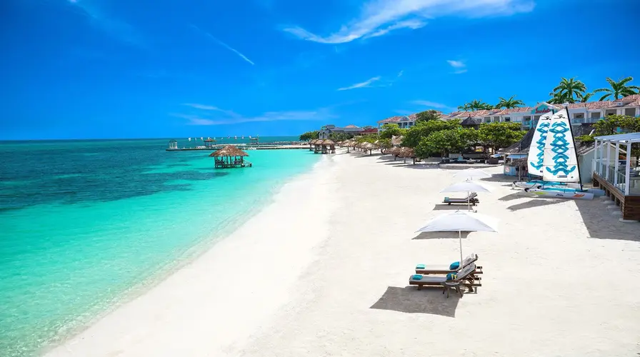 1. Relax on Montego Bay’s Beautiful Public Beaches